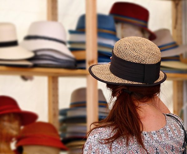 Découvrez les chapeaux personnalisés pour votre marque